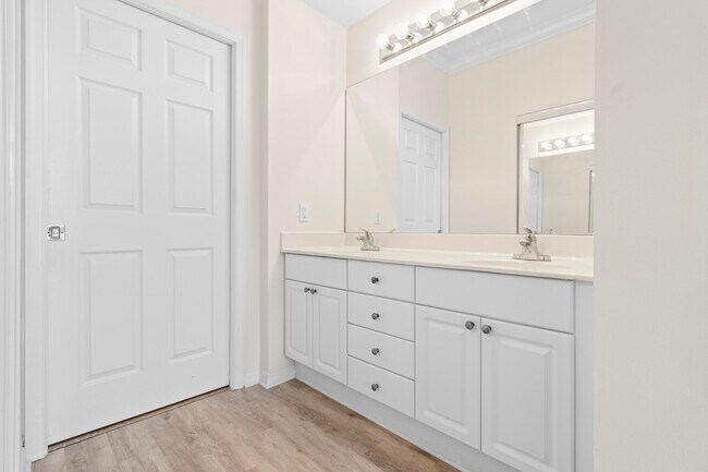 Building Photo - 26 Royal Palm Way