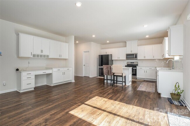 Building Photo - 10759 Adair Wds Dr