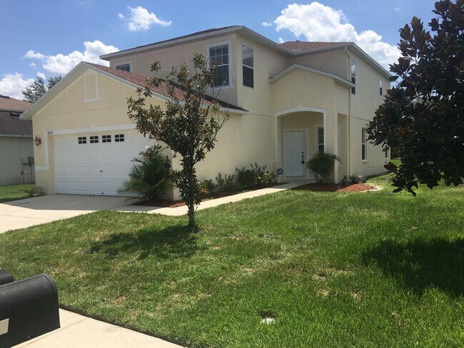 Building Photo - Gorgeous Home in Country Walk Community
