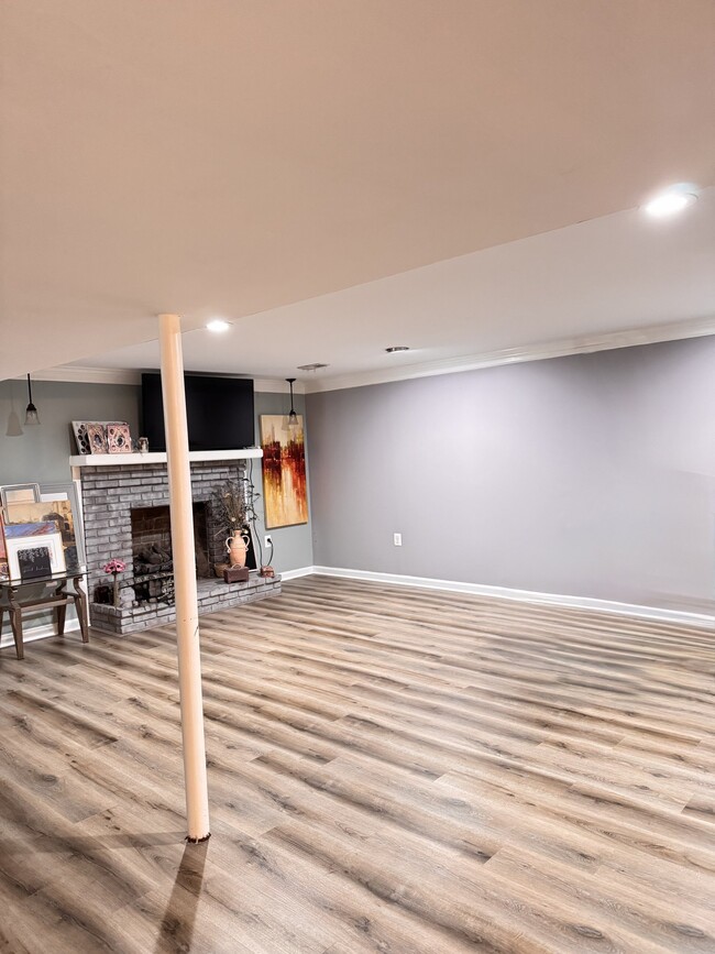 Building Photo - 3826 Greenridge Dr
