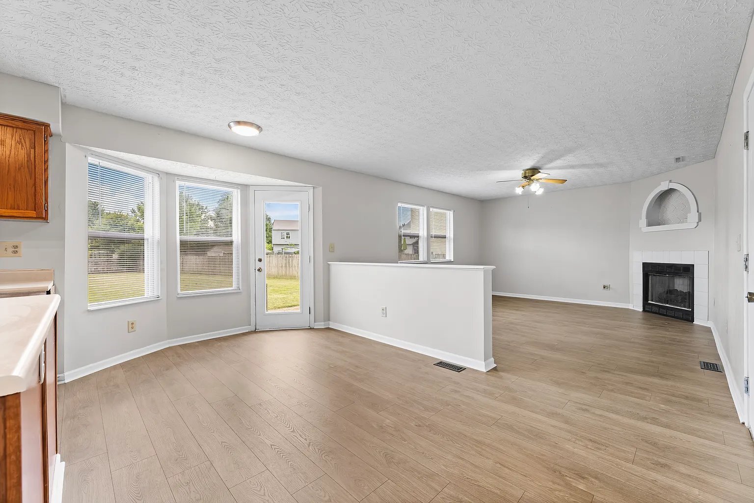 Building Photo - 328 Regency Ave