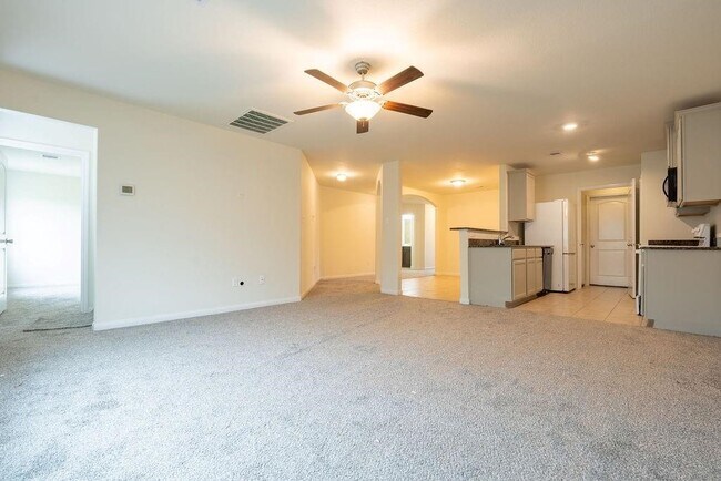 Building Photo - 22538 Cloverland Field Dr