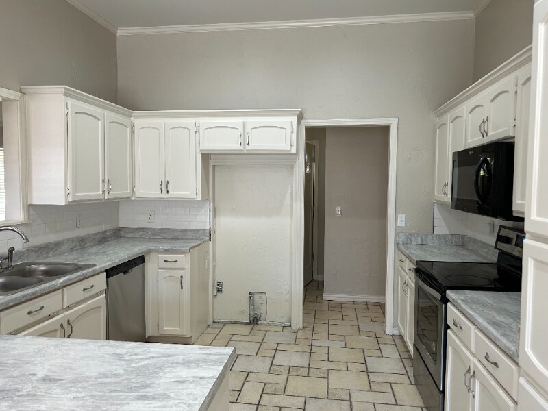 Building Photo - 7209 Dukes Pl