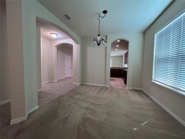 Building Photo - 1310 Oakcrest Ct