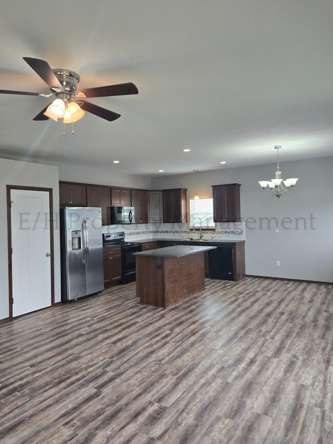 Building Photo - 5917 Millsboro St