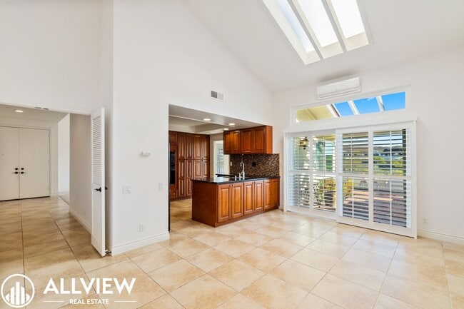 Building Photo - 3 Bedroom, 2 Bath Home Available In Jasmin...