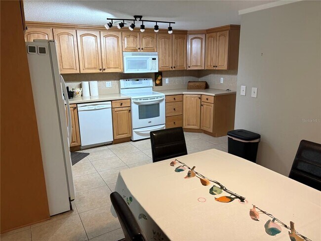 Building Photo - 1010 Osprey Ct