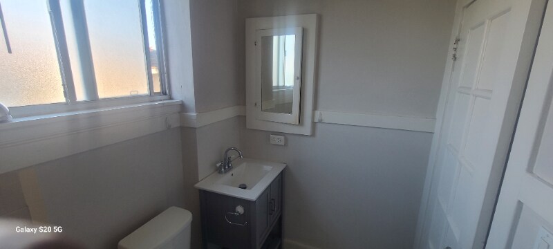 Building Photo - 338 Portland Ave