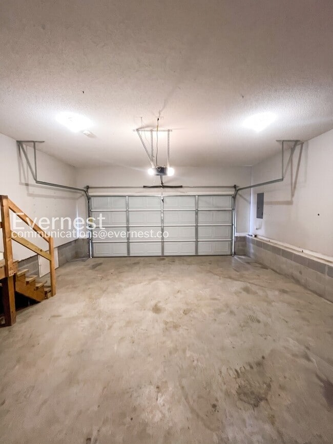 Building Photo - 2503 Elkmont Dr