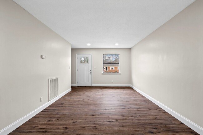 Building Photo - 3334 Gundy Dr