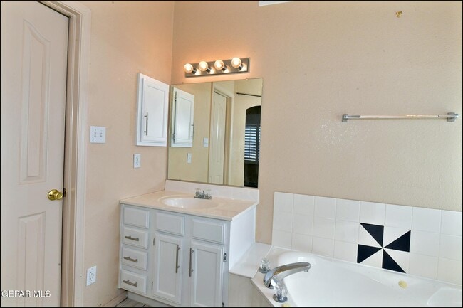 Building Photo - 1416 Stone Canyon Way