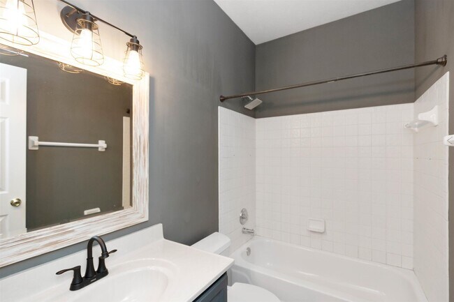 Second Bath - 10276 Lakeland Dr