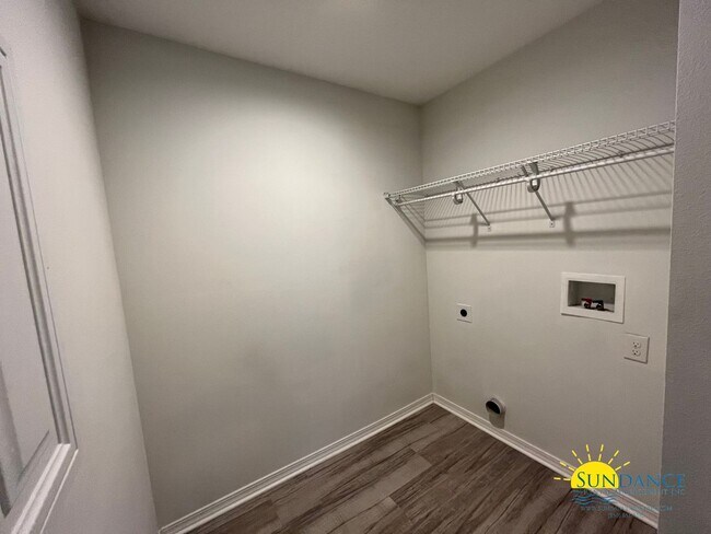 Building Photo - Beautiful home in the heart of Niceville!