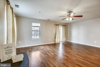 Building Photo - 1670 Brooksquare Dr