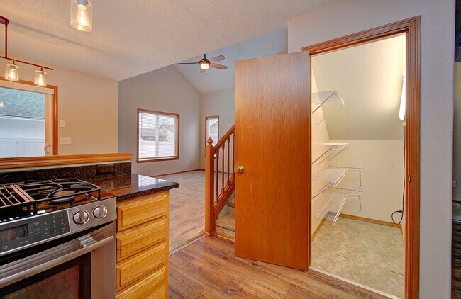 Building Photo - Moore 12918 &amp; 5000