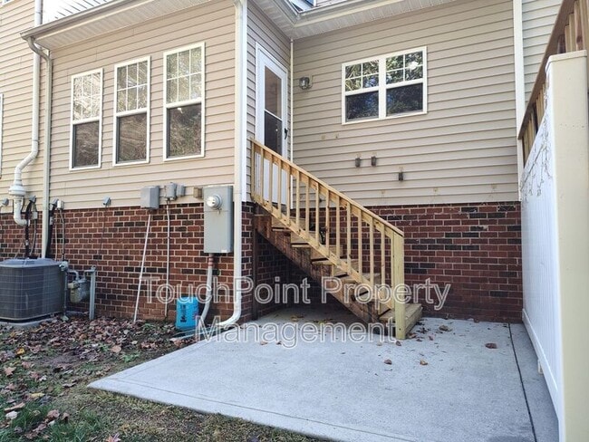 Building Photo - 467 Doughton Ln