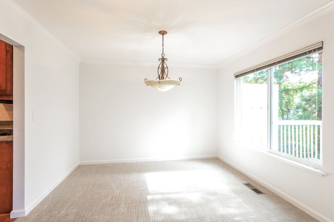 Building Photo - Available! Beautiful 3 Bedroom Townhome In...