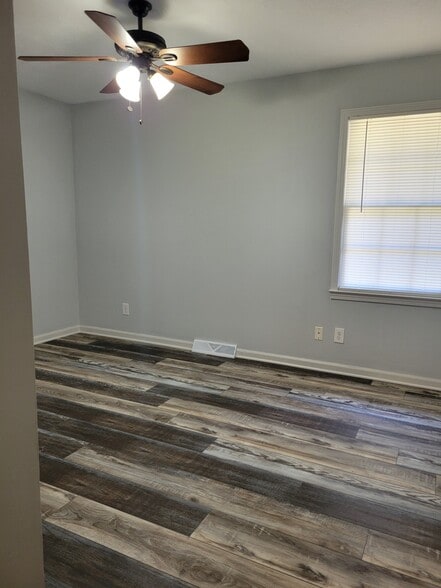 Bedroom 3 - 18 Brown Dr SW