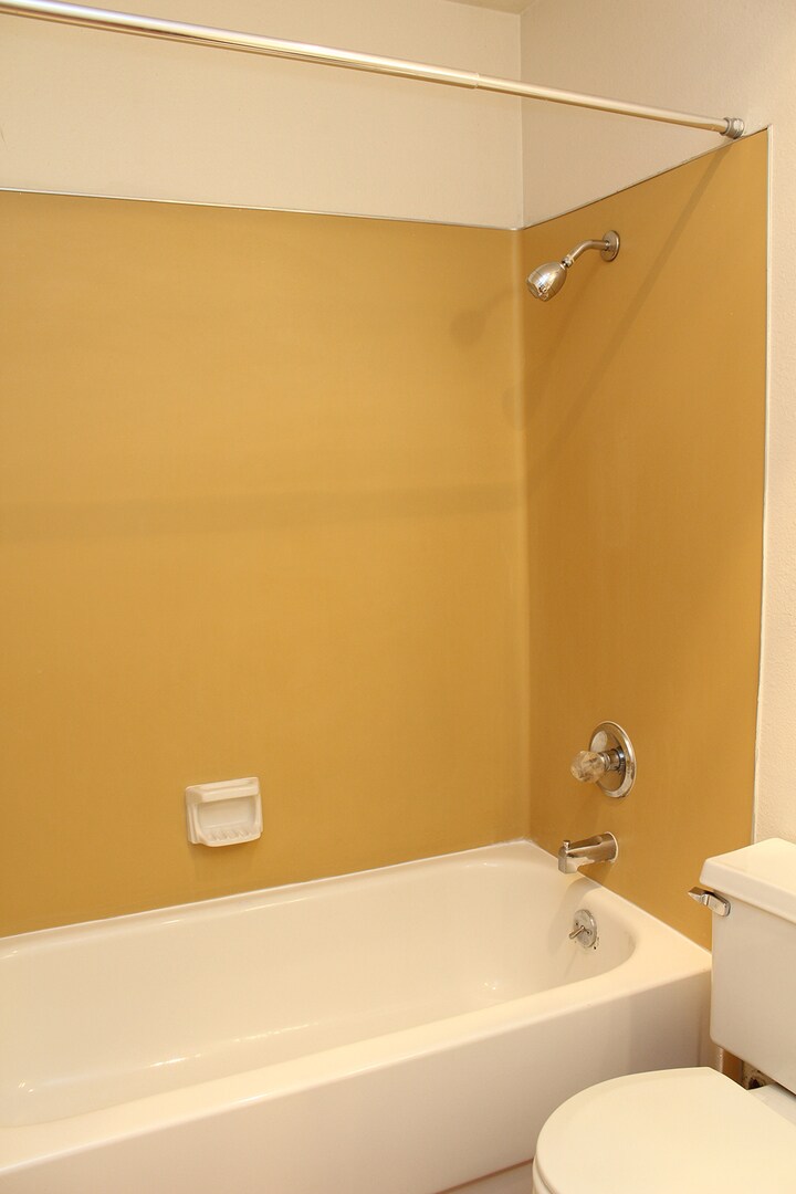 Building Photo - 3805-3805 SE Cesar Estrada Chavez Blvd