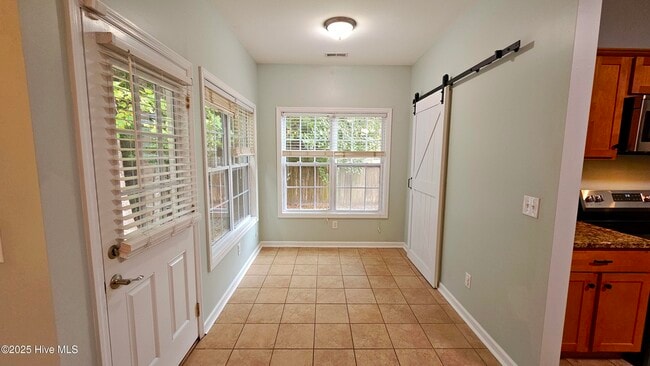 Building Photo - 300 Buoy Ct