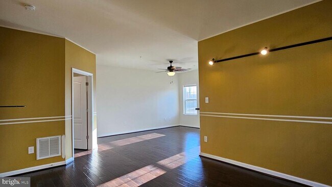 Building Photo - 11257 Yellowstone Ct