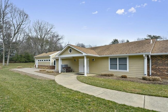 Building Photo - 11403 Bronzedale Dr