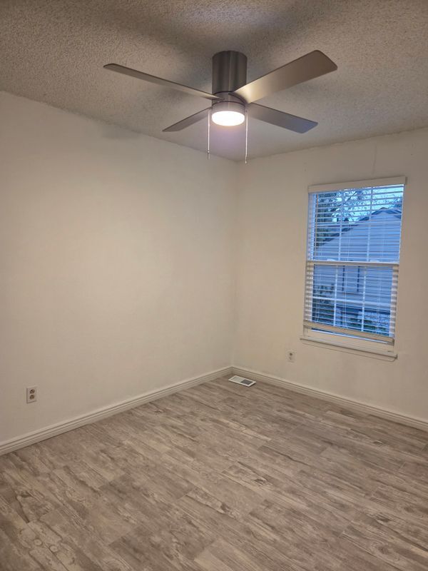 Building Photo - 2915 W 81st Ave