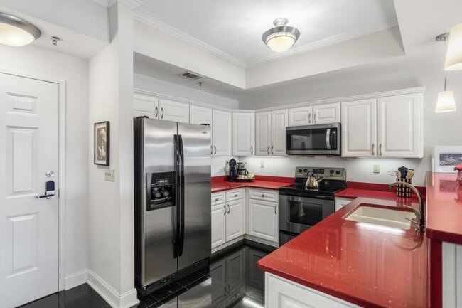 Building Photo - 210 Raceday Center Dr