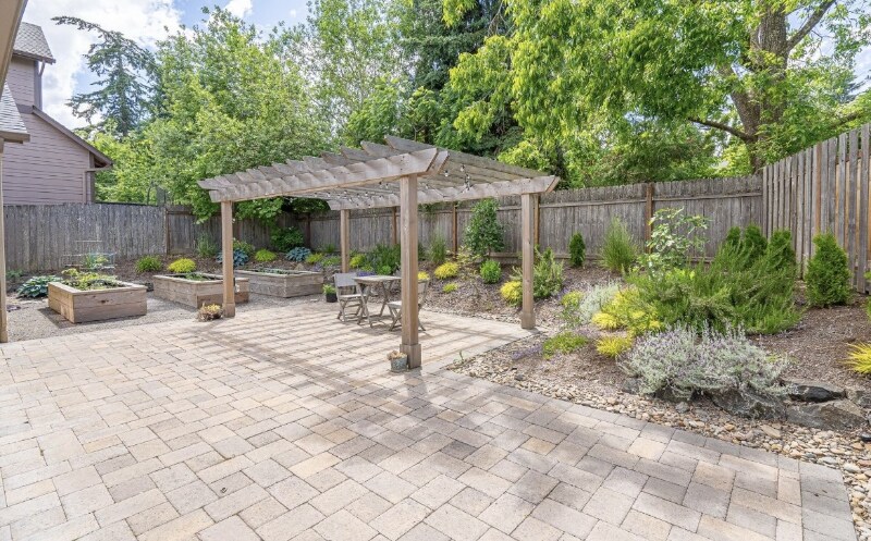 Building Photo - 4677 Southampton Dr SE