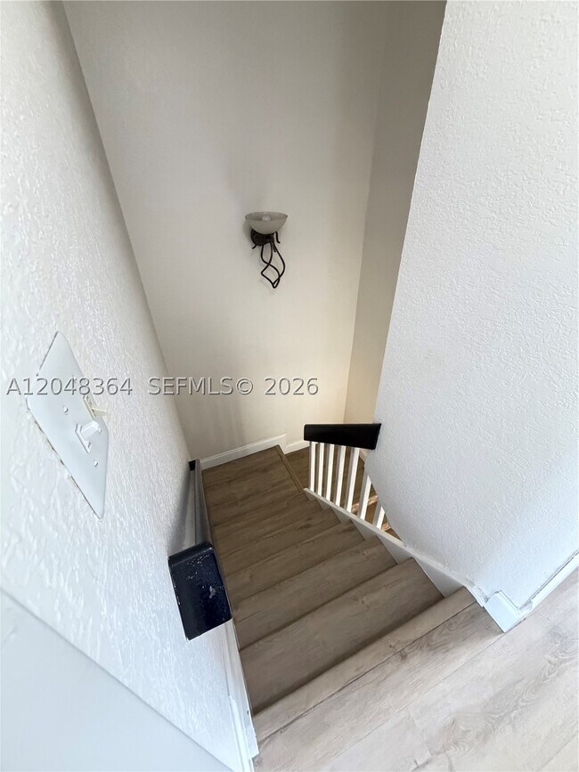 Building Photo - 6926 NW 166th Terrace