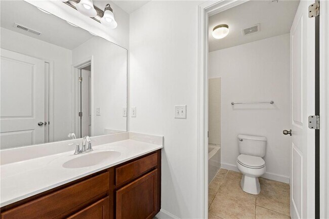 Building Photo - 325 Cranbrooke Cir