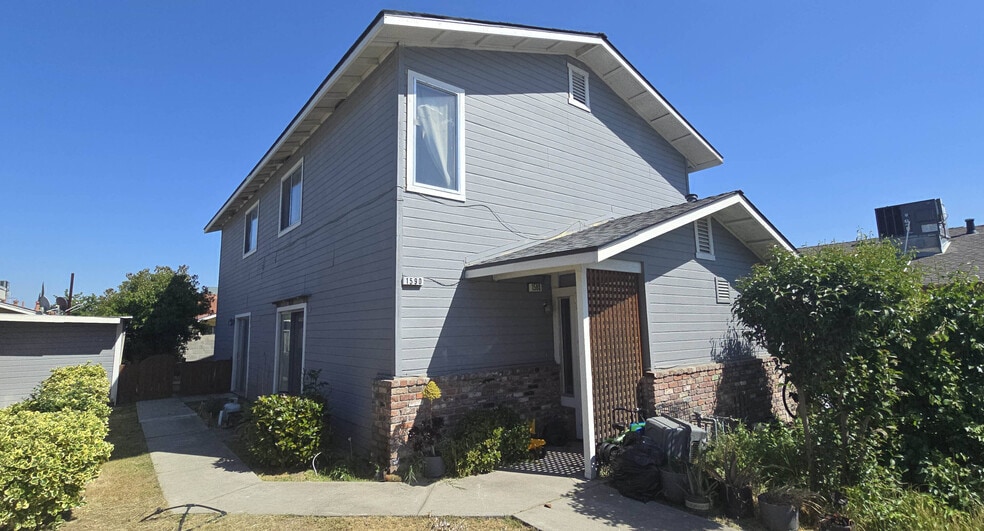 Primary Photo - 1580 N Denair Ave