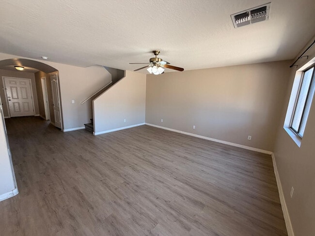 Building Photo - 12354 W Glenrosa Ave