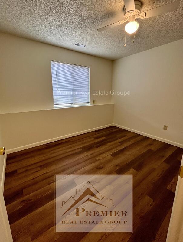 Building Photo - 1005 Western Dr