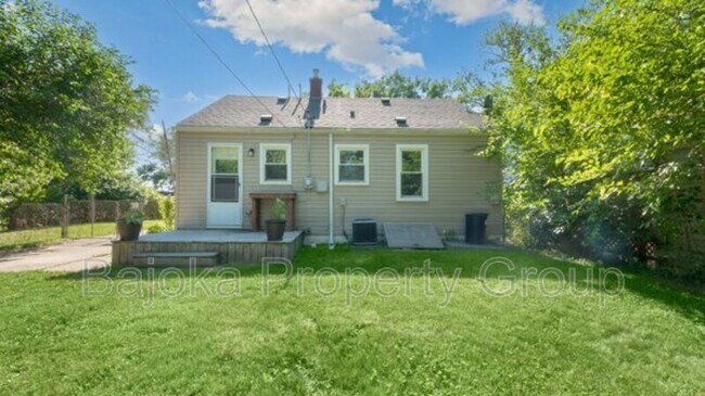 Building Photo - 6703 Campbell St