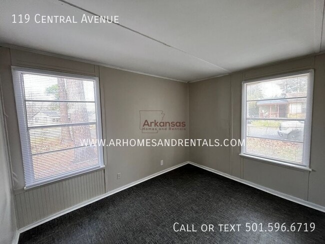 Building Photo - 119 Central Ave