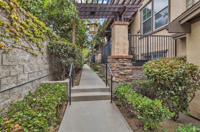 Building Photo - 26090 Stonehaven Dr