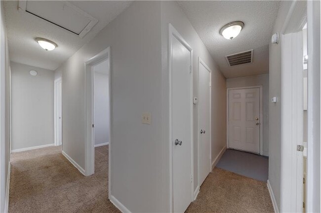 Building Photo - 1916 S Hiram St