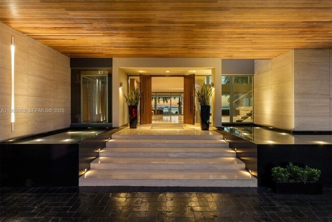 Building Photo - 360 Harbor Dr