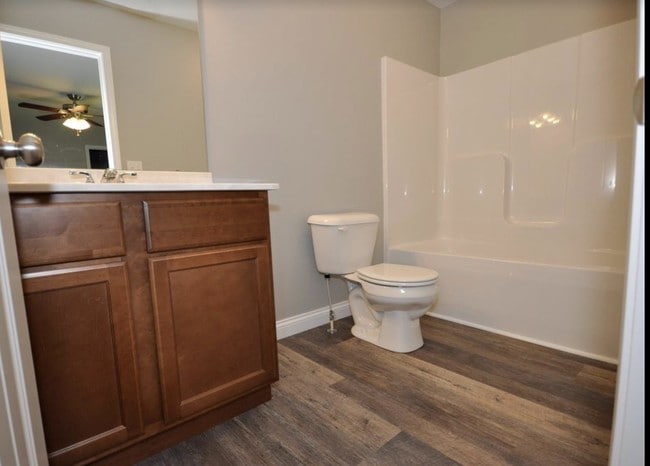 Building Photo - 252 Seminole St