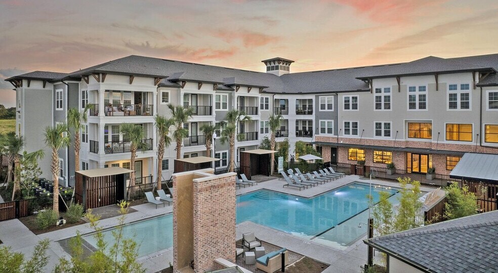 Building Photo - 1231 E Plant St