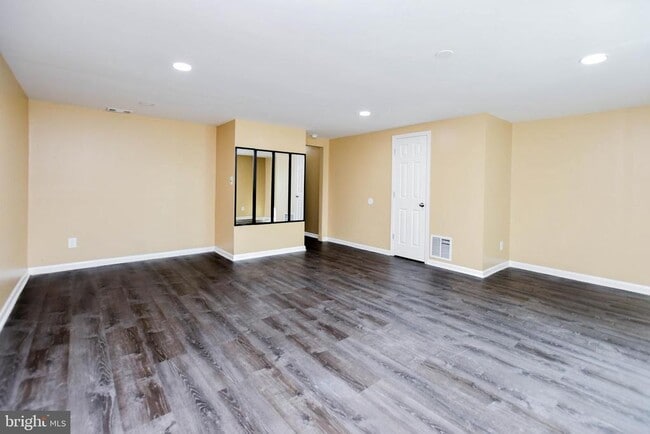 Building Photo - 7002 Cipriano Woods Ct