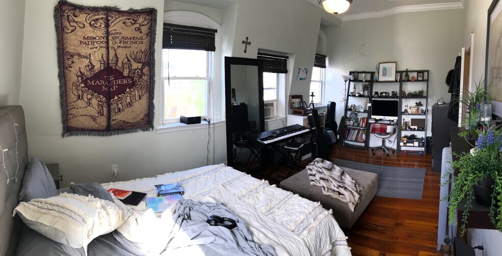 Building Photo - 354 Broadway