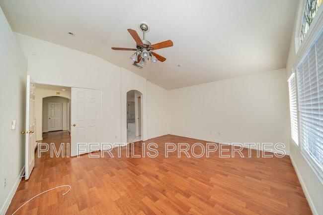 Building Photo - 5055 St Albert Dr