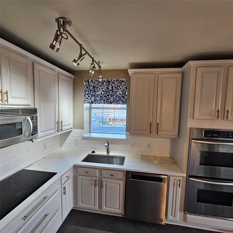 Building Photo - 3225 Turtle Creek Blvd Blvd