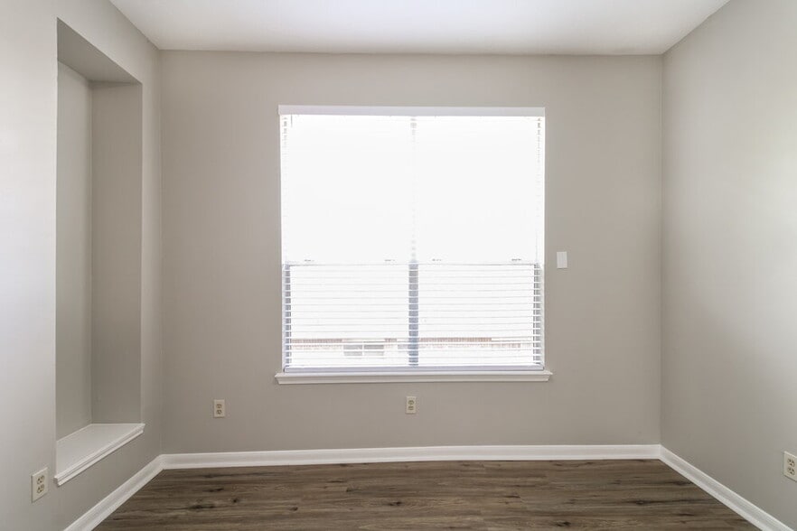 Building Photo - 4518 Allegro Dr