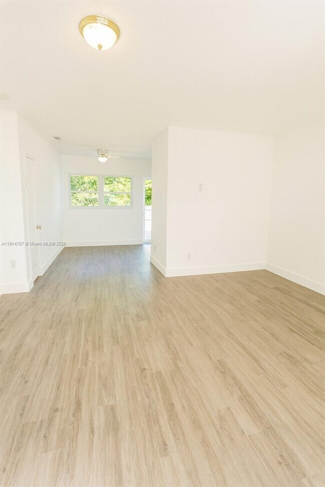 Building Photo - 5825 SW 9th Terrace