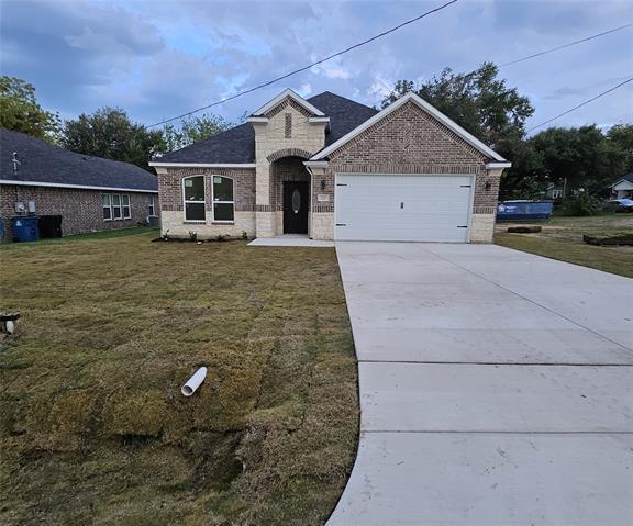 Building Photo - 202 E 1st N St