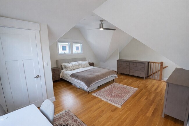 Building Photo - 27 Marcella St