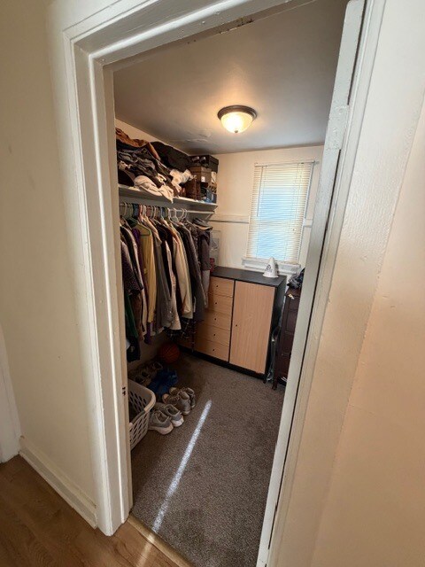 Building Photo - 2126 W Barry Ave